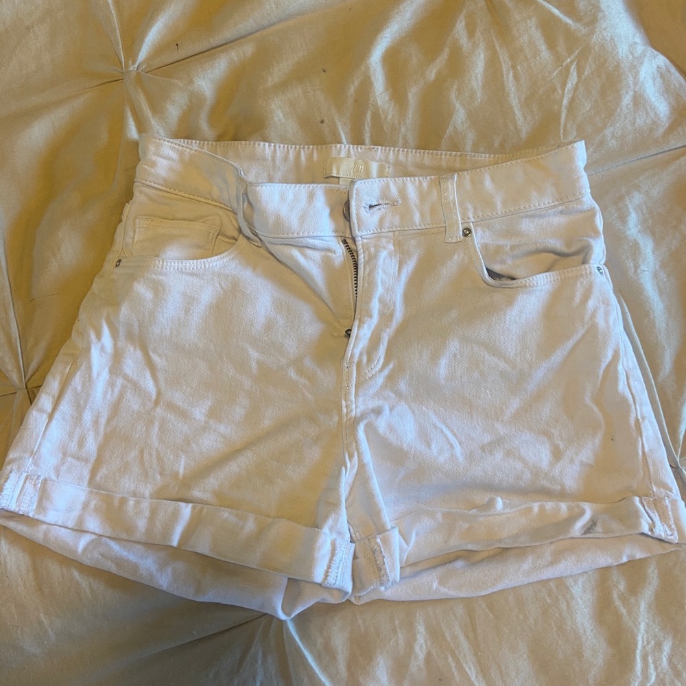 H&M White High-Waisted Jean Short.